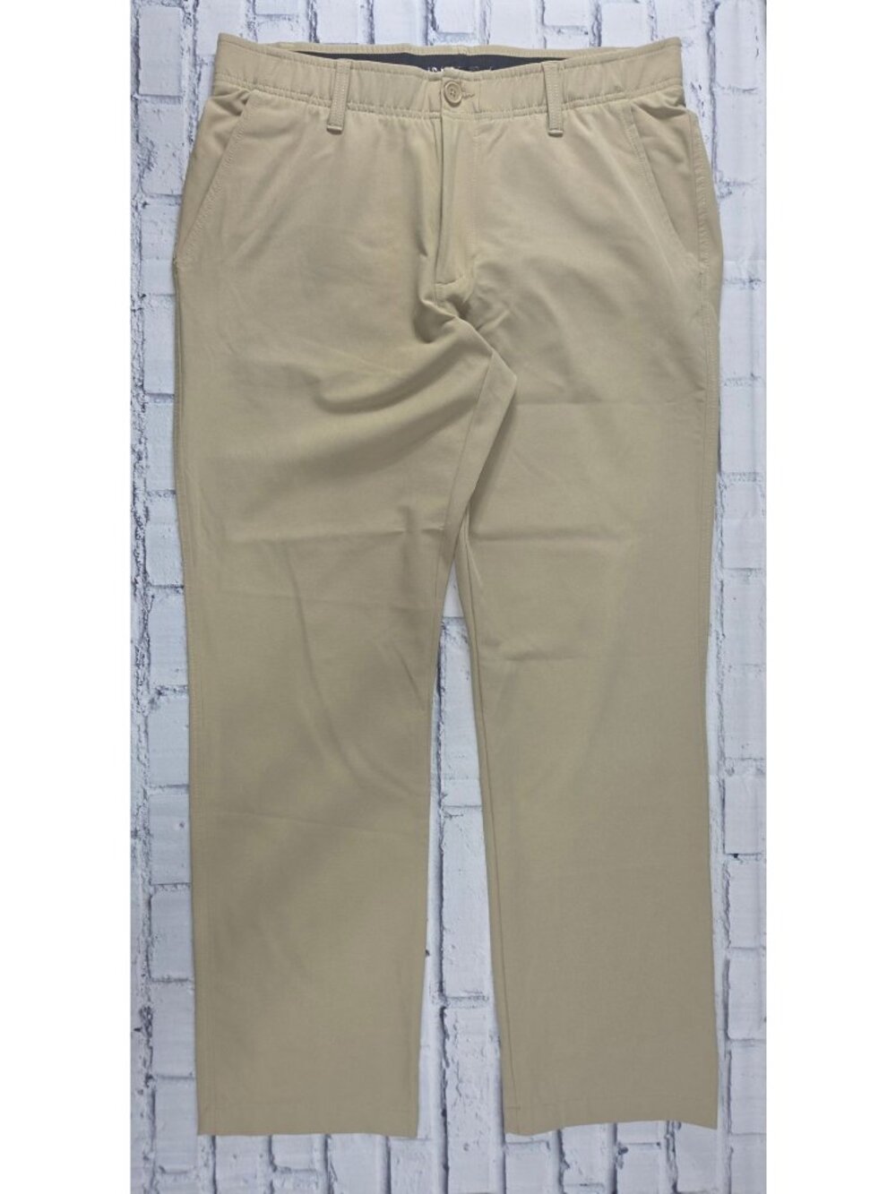 Under Armour Mens Beige Stretch Chino Pants 34x30 Lightweight & Comfortable Fit
